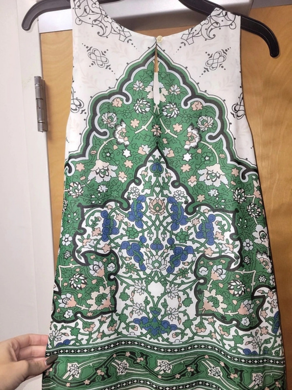 Max Studio Floral Blouse in Green & White Size Medium